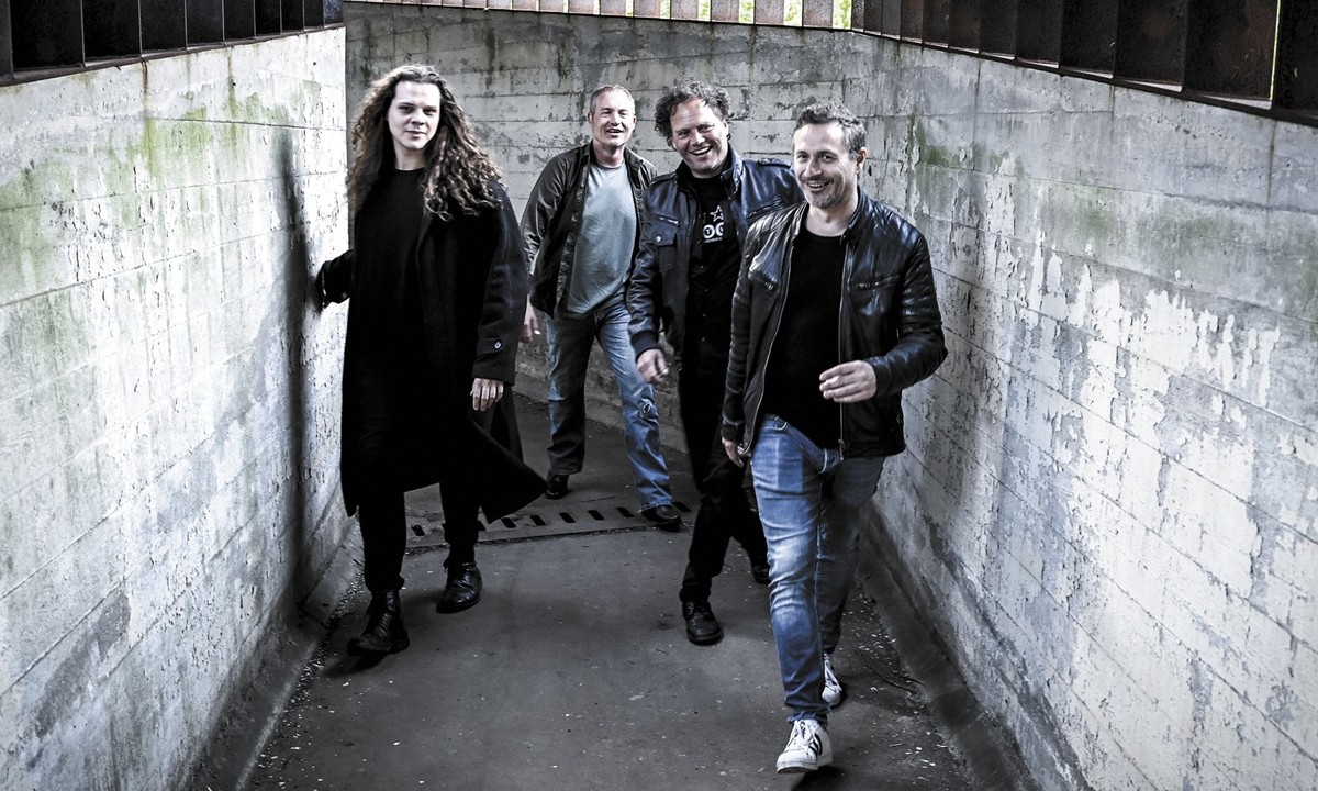 Ruben Hoeke Band_07_foto Ron Koffeman_WEB