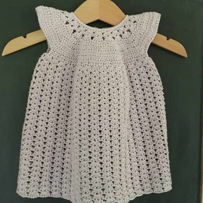 Hæklet baby kjole str. 3-6 mdr. | by NORJA