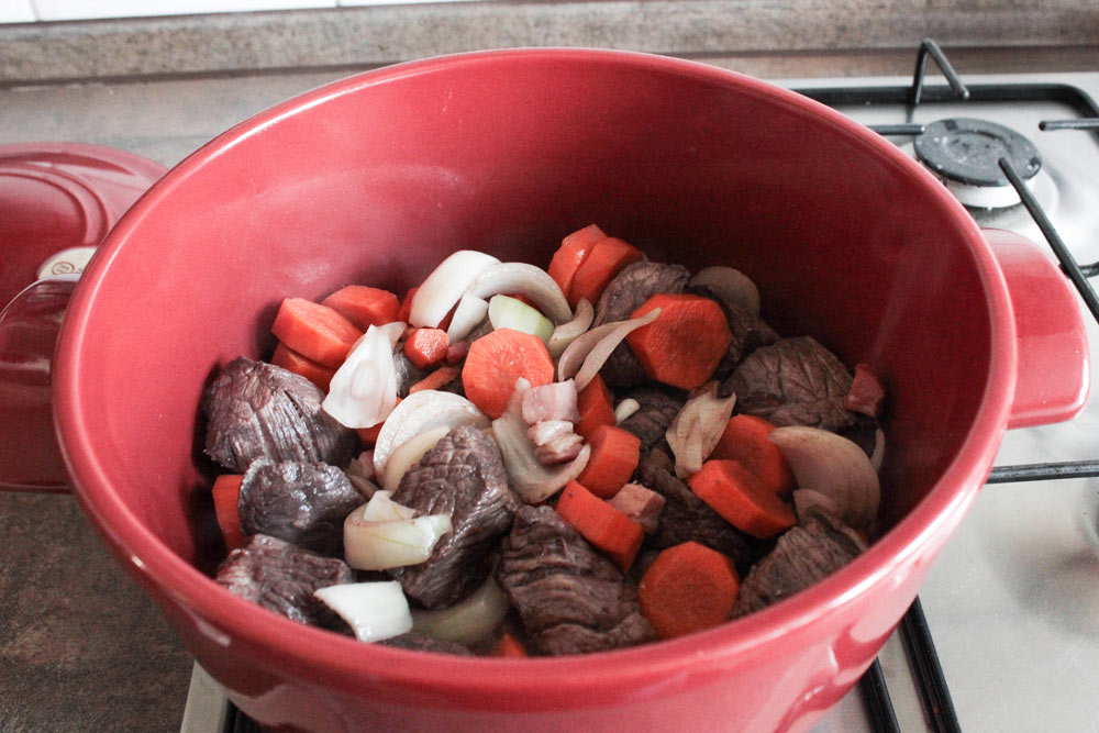 Boeuf bourguignon in pot