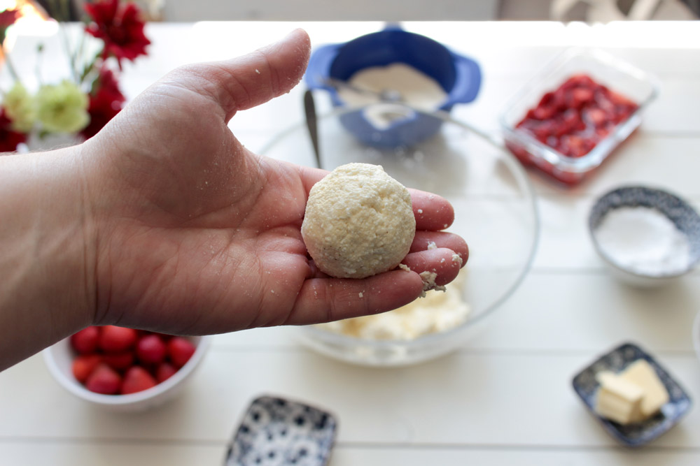 Strawberry wrapped in quark dough