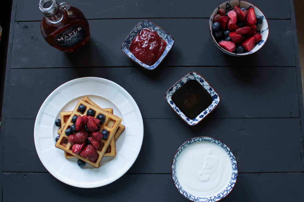 Wafle s jahodami a čučoriedkami