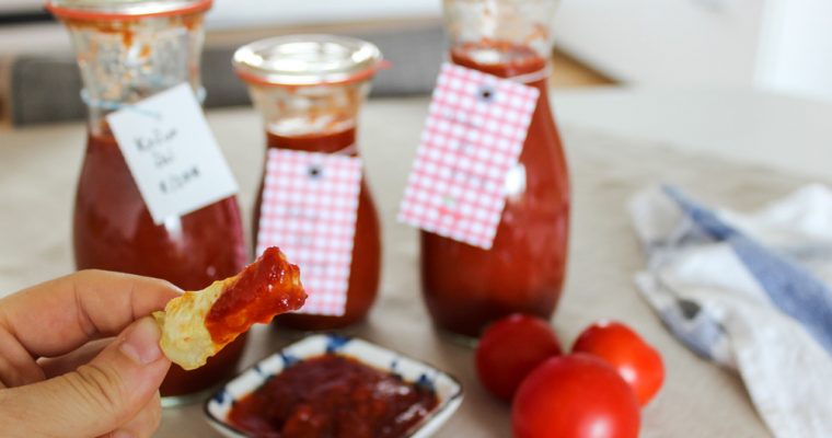 Home-made tomato ketchup