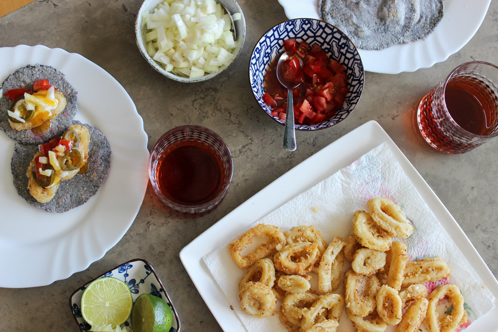 Kukuričné tacos: s trhaným kuracím mäsom alebo kalamárom