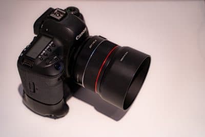 Canon 5D mark IV + Meike batterygrip + 85mm 1.4