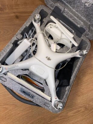 DJI Phantom 4 – Drone