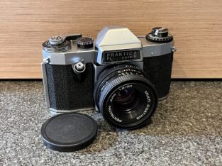 Praktica PL Nova 1B analoge 35mm camera + Lens