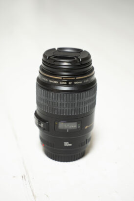 Canon EF 100mm f/2.8 USM macro