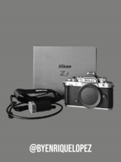 Nikon Zf Zilver – 88 clicks – Garantie