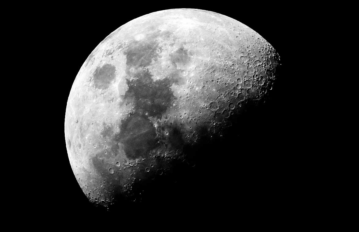 Bild på en halvmåne