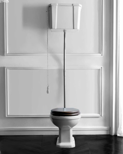 Ethos toilet med ophængt cisterne