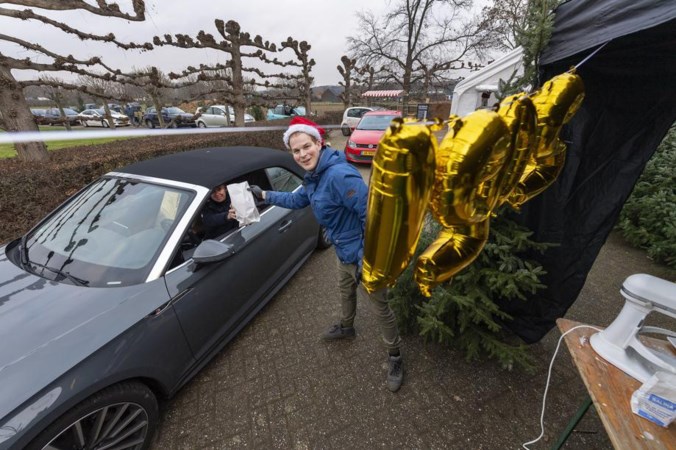 Cas bij een auto in de Drive-in