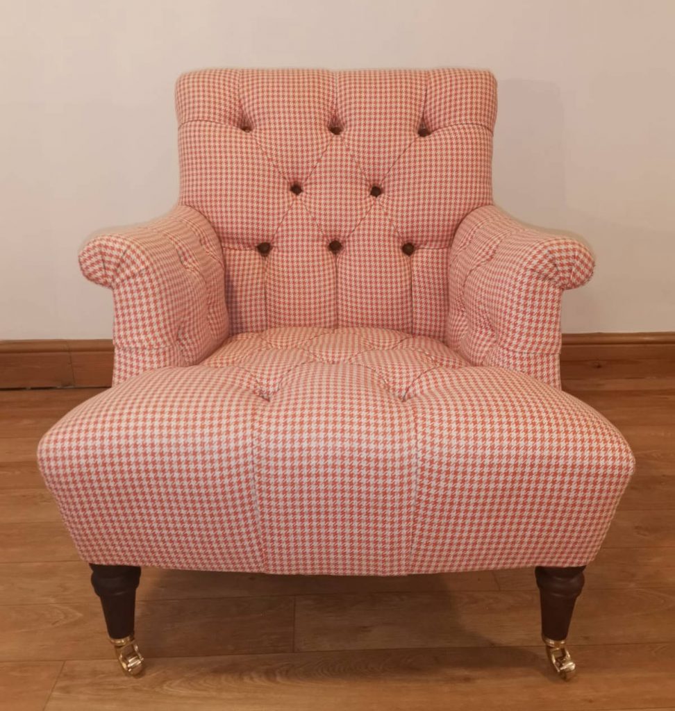 button tuft chair