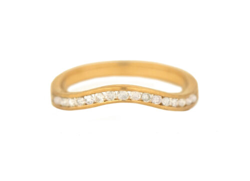 Celine Daoust Bridal Wedding Band Simple wave Rail and Diamonds