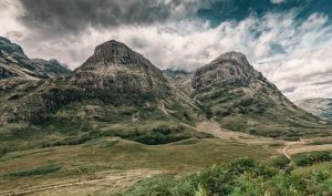 Lire la suite à propos de l’article DONNE-MOI CETTE MONTAGNE !