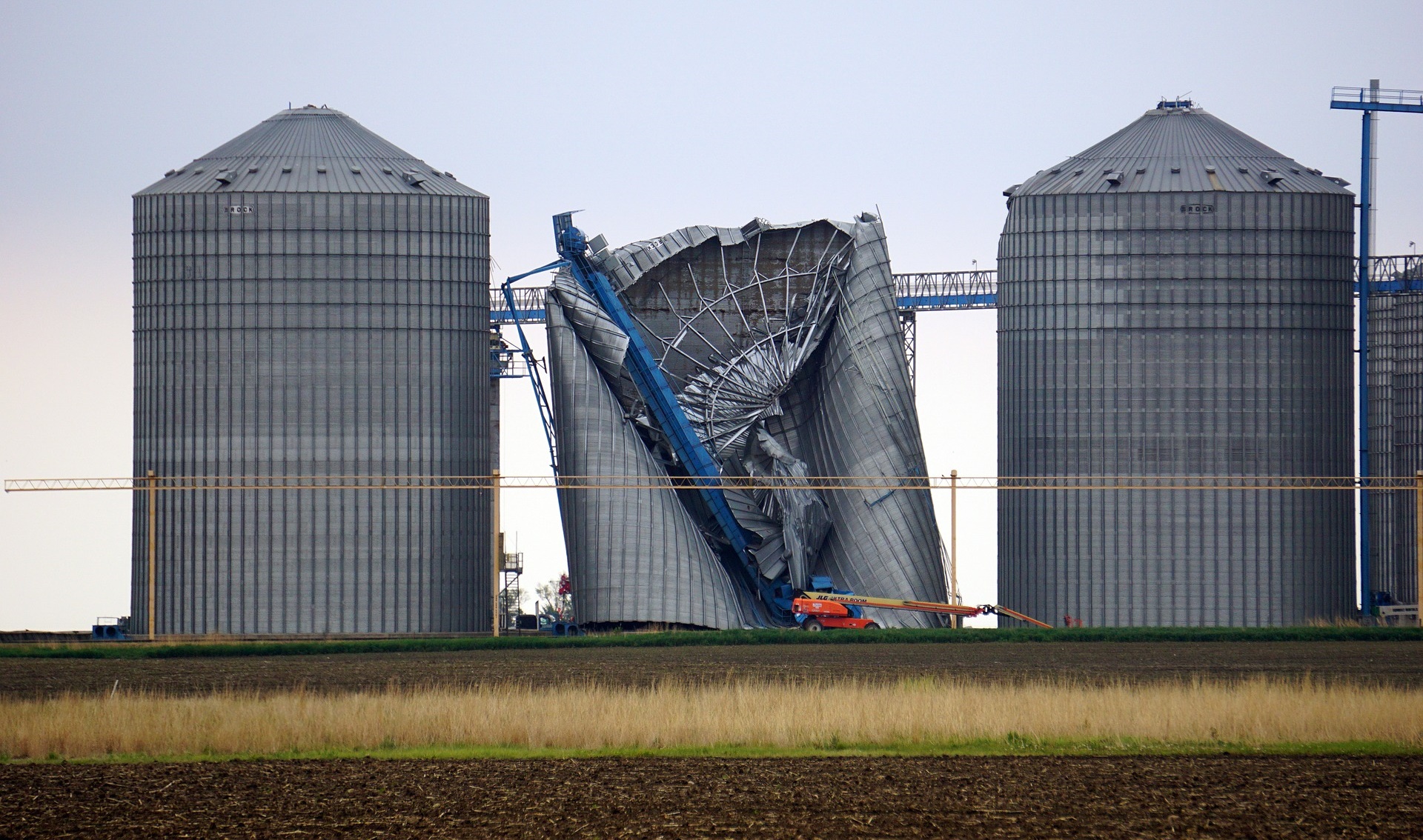 LE SILO EST DÉTRUIT !