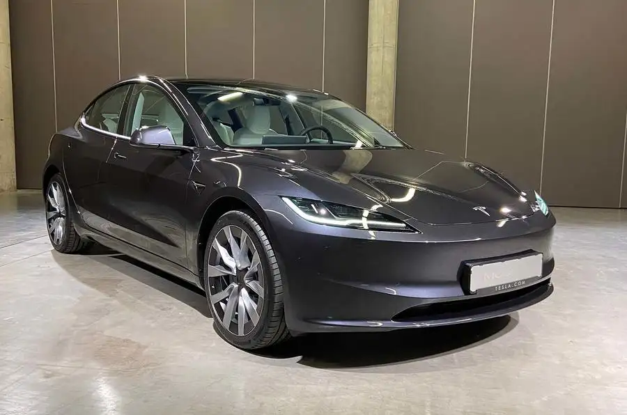 Tesla Model 3 stealth Grey