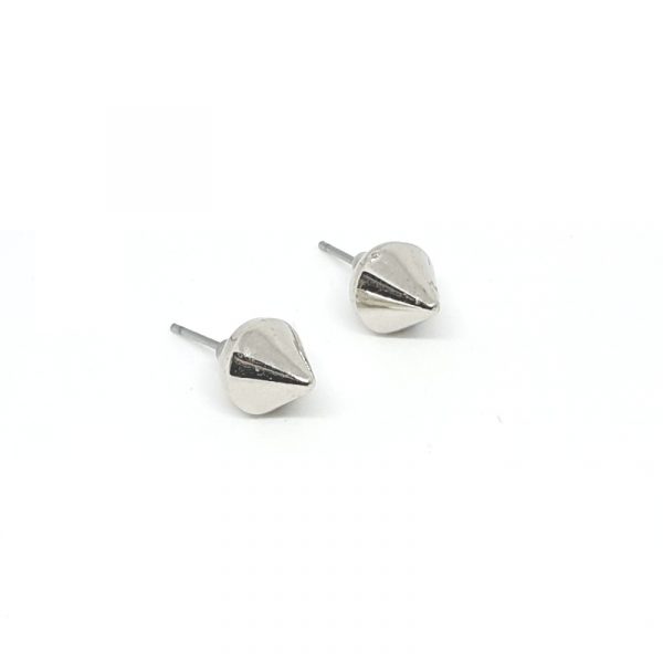 Chic Stud Earrings - Silver Cone - ChicSmyck Sweden