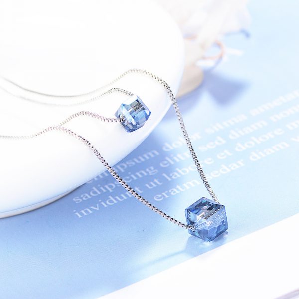 De Crystal Cube Necklace - Chicsmyck