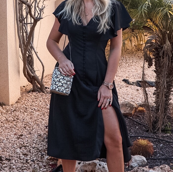 na-kd.com lbd den lilla svarta Button Up Flounce dress black dagens outfit