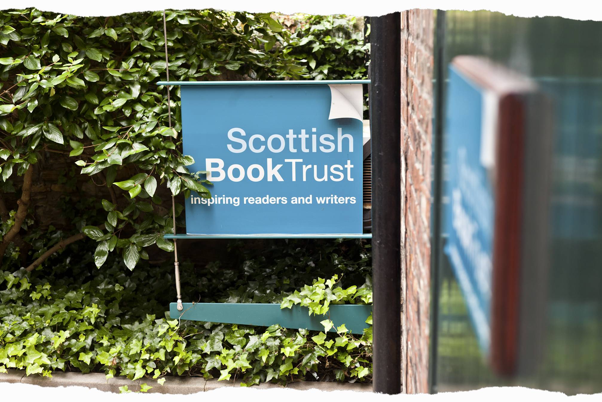 scottish-book-trust-sbt-sign-outside