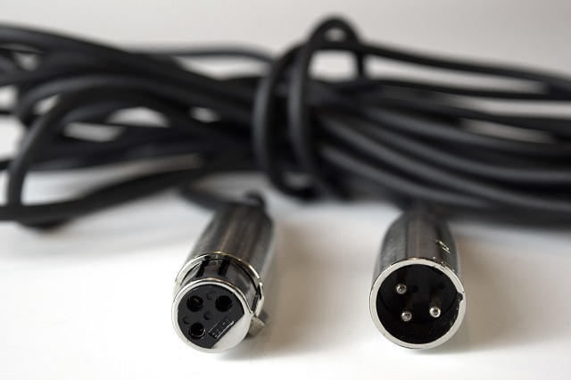 xlr cable connector