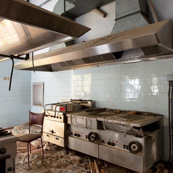 Abandoned kitchen in an abandoned restaurant