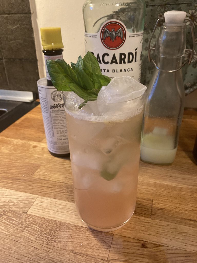 Queen’s rum shaker Cocktailbloggen