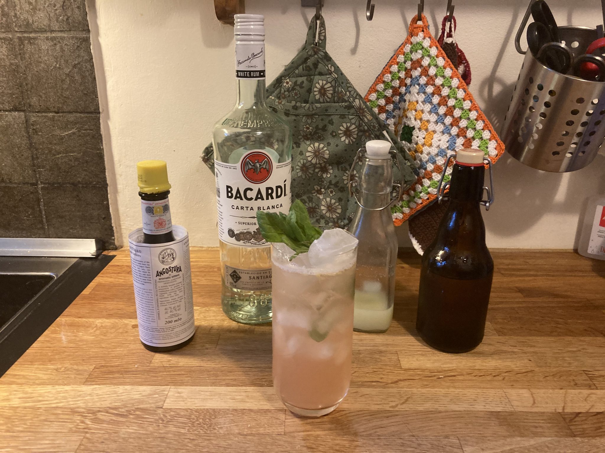 Queen’s rum shaker – Cocktailbloggen