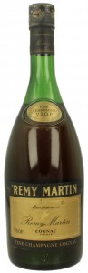 text only on lower left (VSOP); black capsule