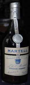 Garanti plus de 60 ans en fut; with 60 ans stated in the silver wax emblem too; corked with a silver foil cap (1933-40)