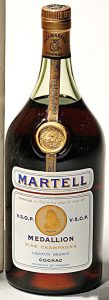 Médallion Fine Champagne Liqueur Brandy; no additional text underneath; 40 oz bottle (1.18L)