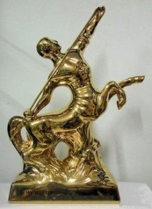 golden, 70cl; no text below 'Rémy Martin'