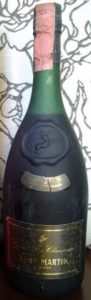 Age Inconnu; difference with previous bottle is text on the upper part of the label. 75cl (1970s)