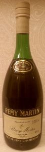 VS above 'petite fine champagne' and a white capsule; 0,70Le stated; (1980s)