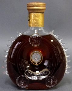 9 Fins on both sides; probably a Saint-Louis bottle (stickers on both sides removed)