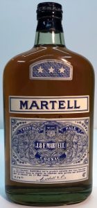 Very much like previous bottle, but text more fat and 40% smaller and cls higher placed (1950s)