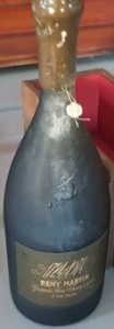 40% stated on the front, no number; content said to be 70cl on auction