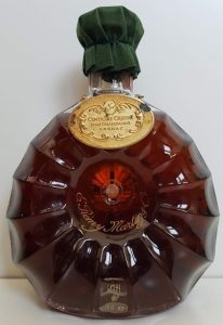 With Gradi 40% and 70cl e stated (Italian import)