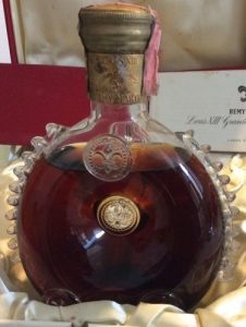 No sticker on the front; on the back is import information (probably Italian); said to be 70cl on auction (nr I??37)