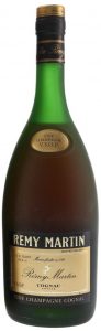 Text on upper and lower left and on upper right. Top left: 1 US quart, 94.6cl; Duty Free Sales Only sits a little higher on the label