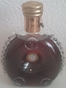 70cl stated, imported by Rémy (Suisse)