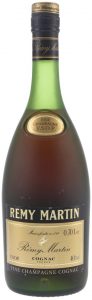 Content written as: '0,70L e' and ABV as: '40%vol' (1984)