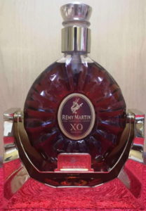 1,5L in a stand