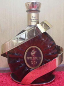 1,5L Cannes 2016; on the neck it says 'cognac fine champagne', where on the 70cl bottle it says 'fine champagne cognac'