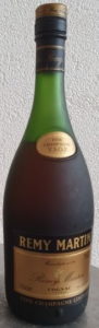 Content written as 70CL and ABV as Alc.geh. 40%; Dutch import by Boelen, Amsterdam