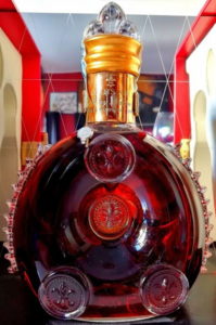 Same as previous, als Sèvres cristal, but with a paper duty seal on top; HP-9094