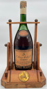 With additional import information lower on the label and below it: concessionnaire exclusif etc.