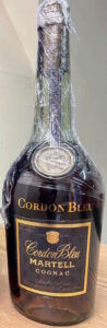 Ausländisches Erzeugnis is printed below on the label (Austrian bottle)