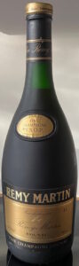 3L indicated; lighter colour of label