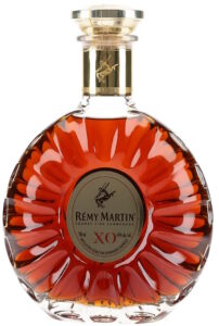 700ml and 40%alc./vol indicated; UK bottle